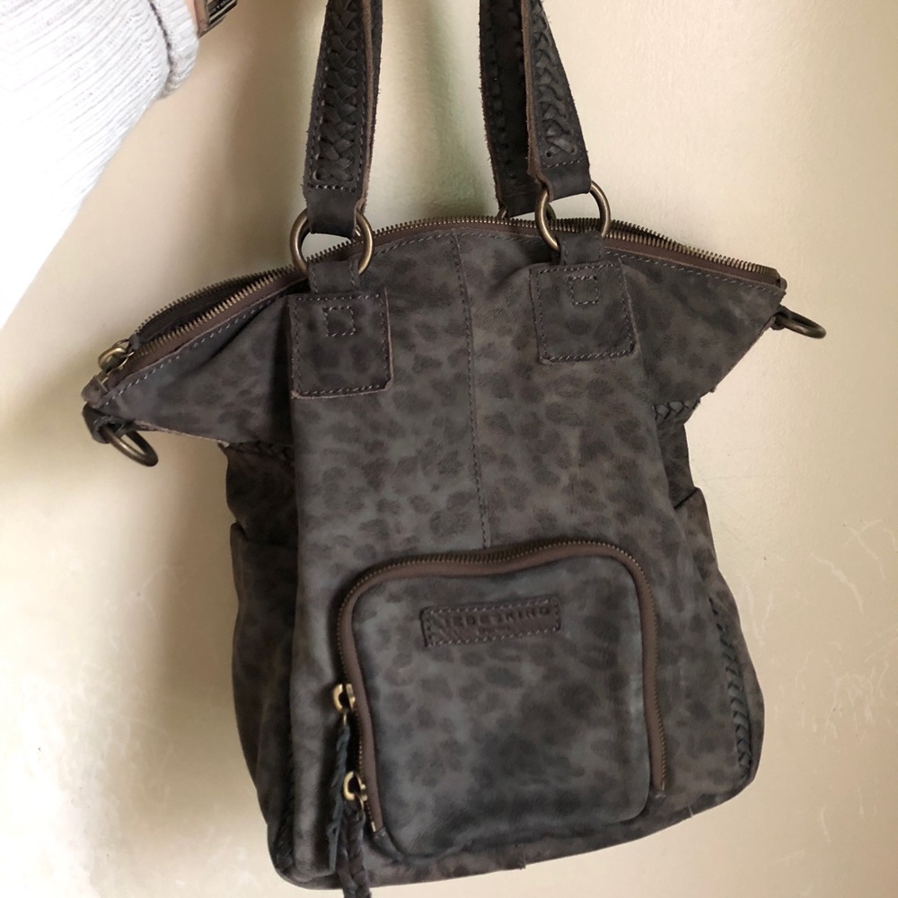 Liebeskind Berlin grey leather print purse